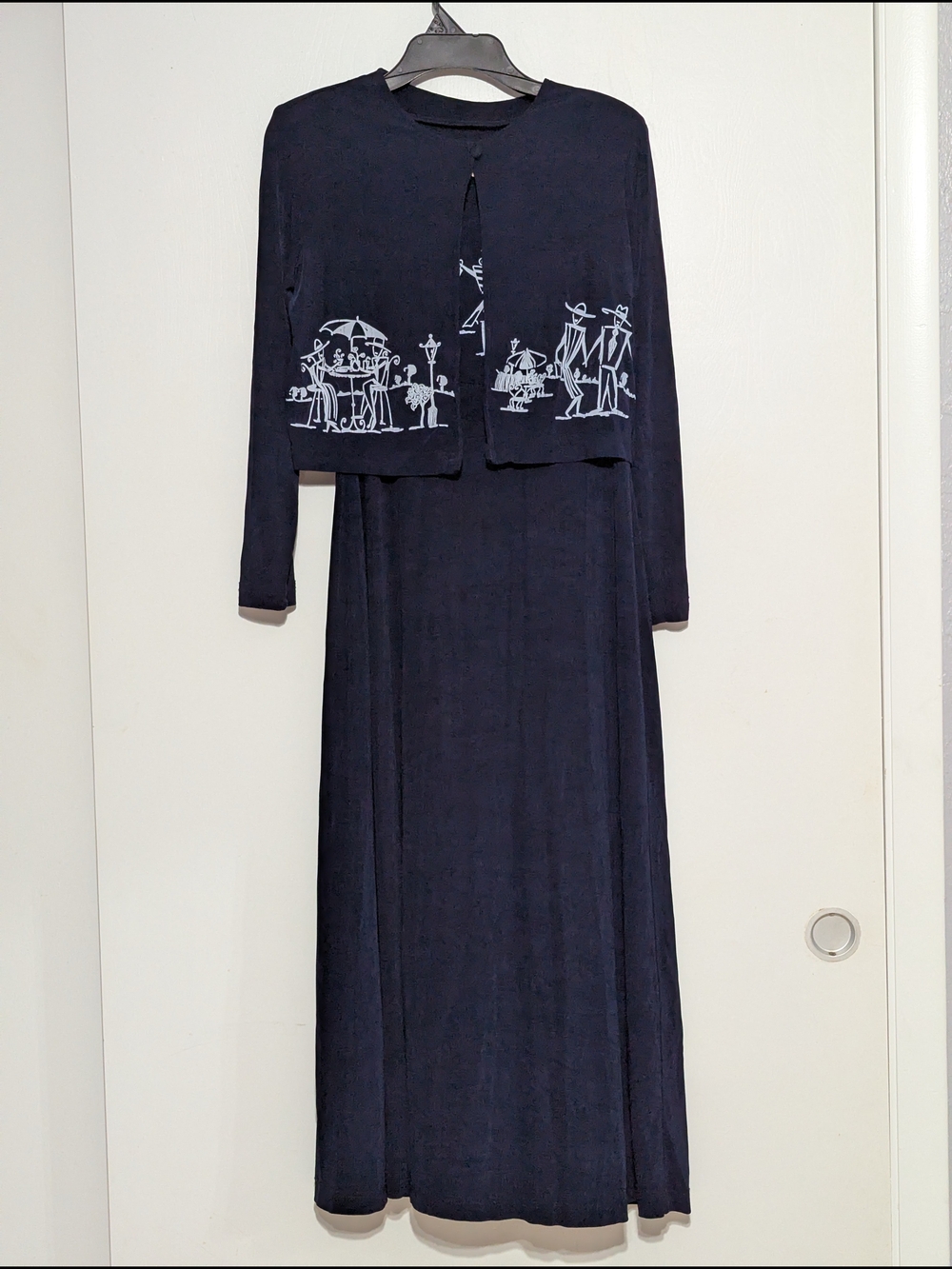 Women's Navy Long Dress Set with White Graphic Detail